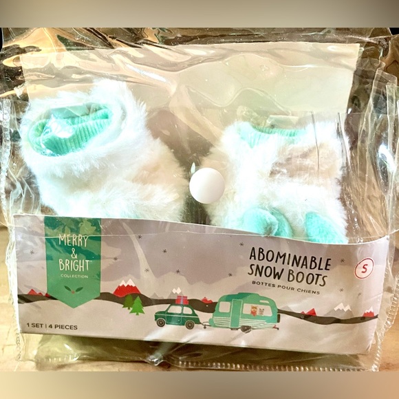 NWT • Merry & Bright • Abominable Big Foot Snow Boot Slippers • for Dogs - Picture 2 of 3